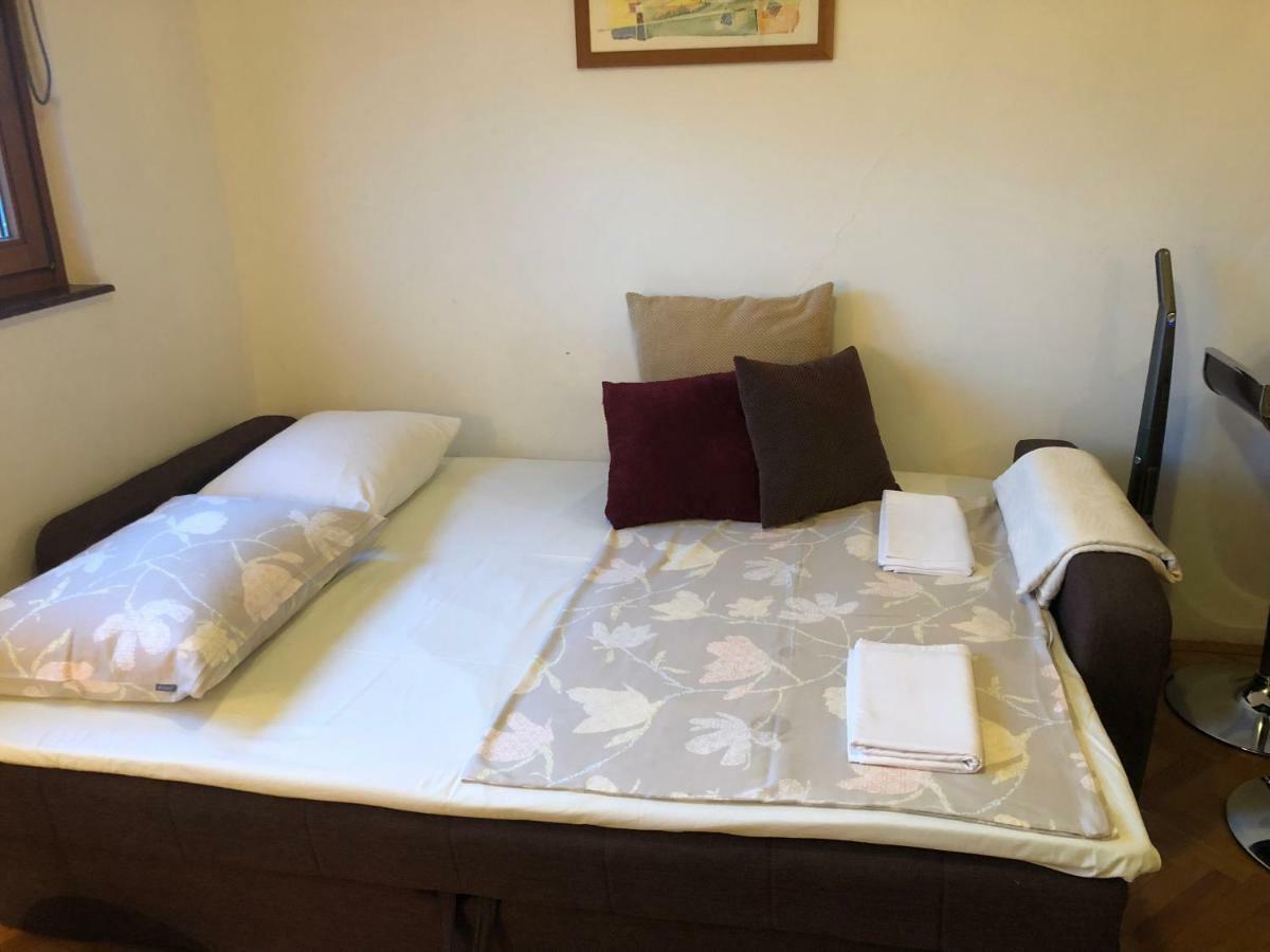 Garsonjera Katarina Apartment สปลิท ภายนอก รูปภาพ